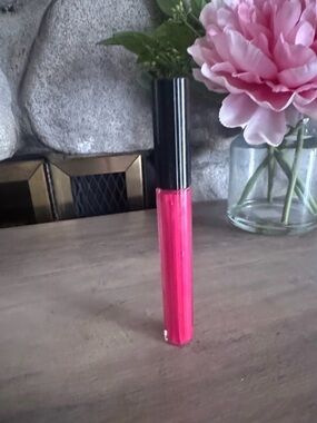 KVD Beauty Everlasting Hyperlight Liquid Lipstick Scarlet Pearl